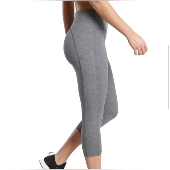 ATHLETA Ultimate Stash Pocket CapriPocket Capri LeggingsHigh Rise Stretch
